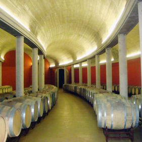 Bodegas Alfonso García Hernando barriles con vino